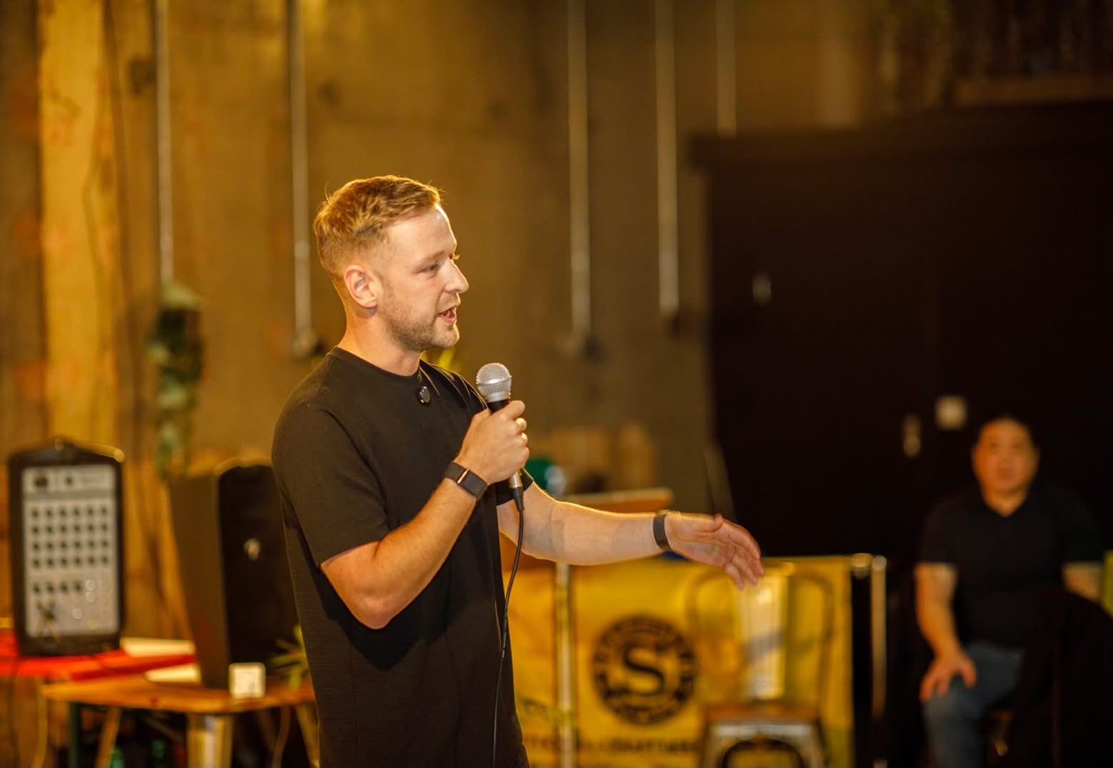 Brent Ford presenting the KN CONNECTIVE concept